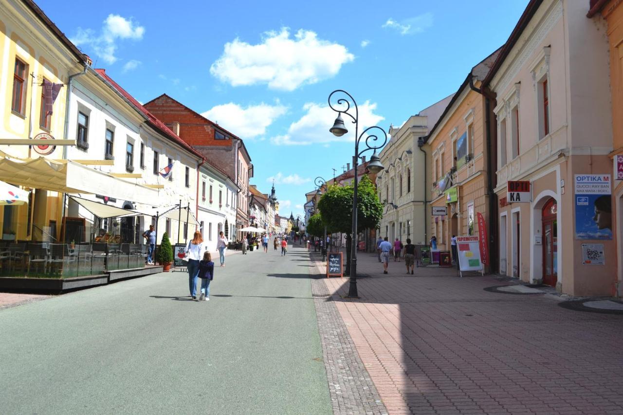 Chalupku - Luxurious Apartment 70M2 In Direct Centrum With Parking Included, Air-Conditioned, Balcony, Quiet Sleep, Best In Town Banská Bystrica Exteriör bild