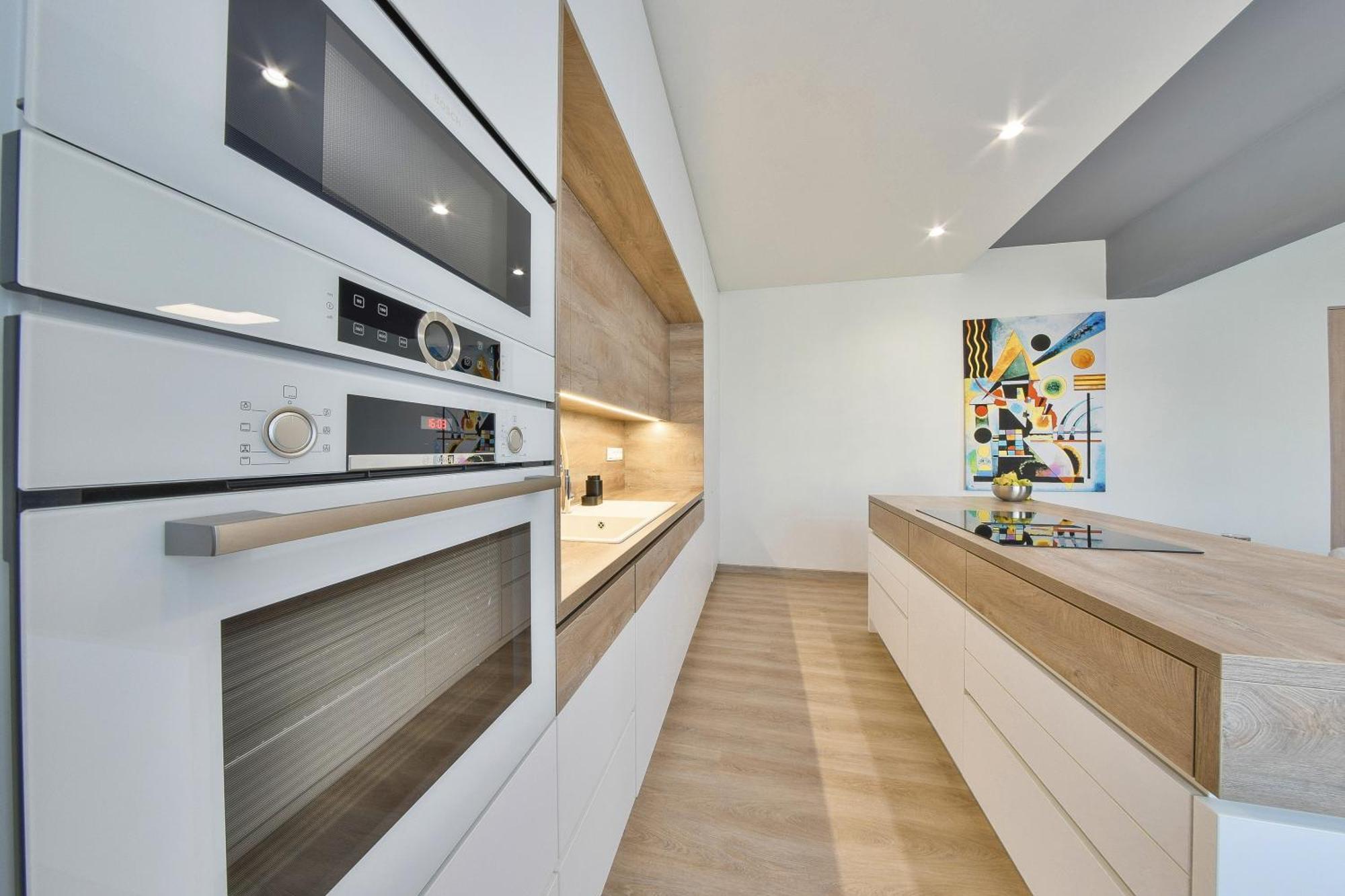 Chalupku - Luxurious Apartment 70M2 In Direct Centrum With Parking Included, Air-Conditioned, Balcony, Quiet Sleep, Best In Town Banská Bystrica Exteriör bild
