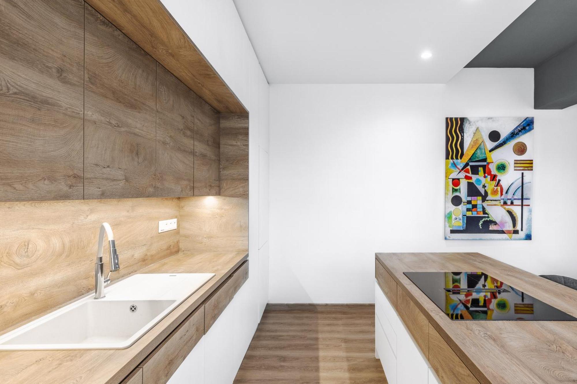 Chalupku - Luxurious Apartment 70M2 In Direct Centrum With Parking Included, Air-Conditioned, Balcony, Quiet Sleep, Best In Town Banská Bystrica Exteriör bild