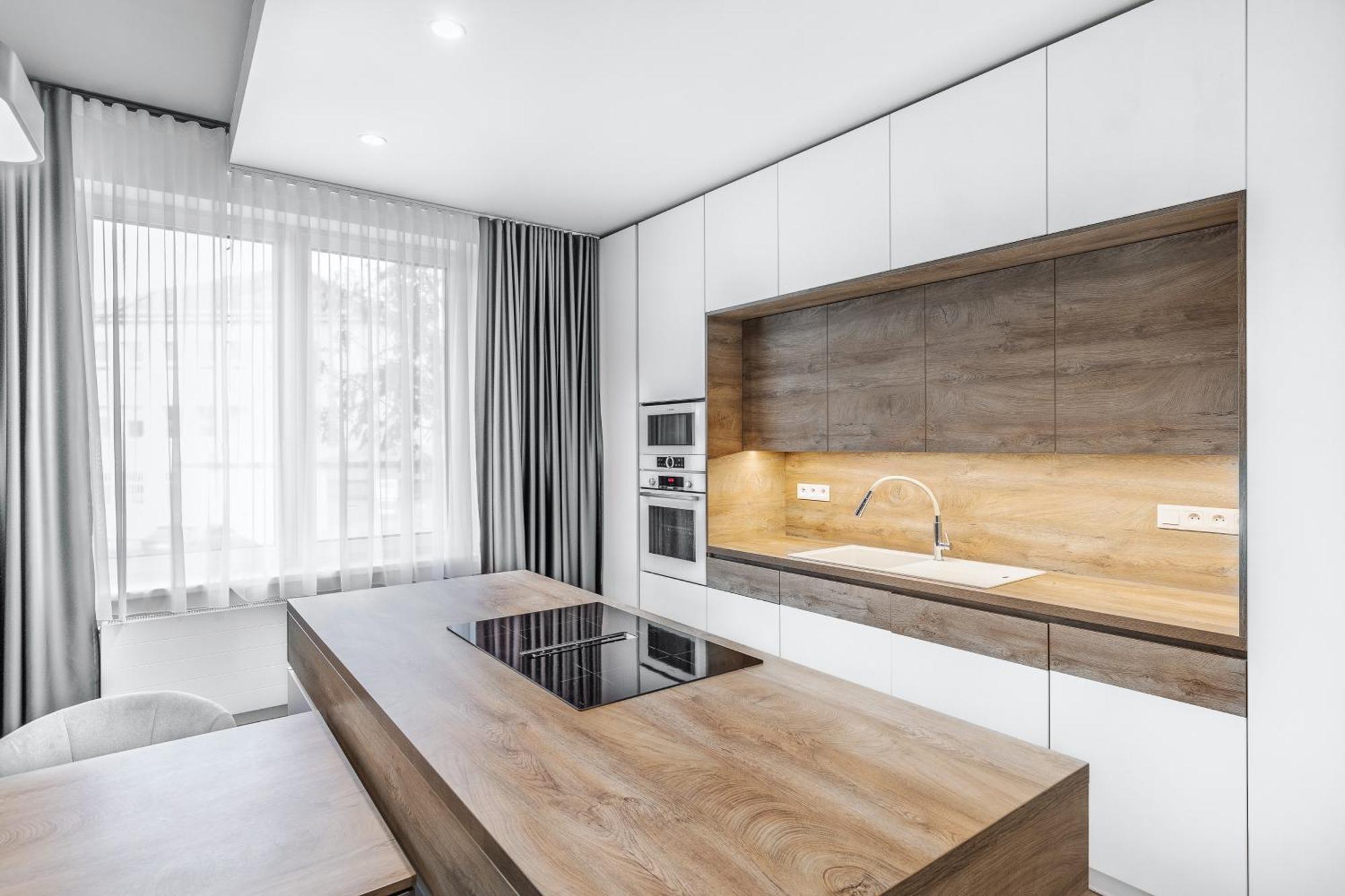 Chalupku - Luxurious Apartment 70M2 In Direct Centrum With Parking Included, Air-Conditioned, Balcony, Quiet Sleep, Best In Town Banská Bystrica Exteriör bild